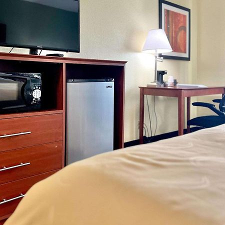 Quality Inn & Suites Wisconsin Dells Downtown - Waterparks Area Eksteriør billede