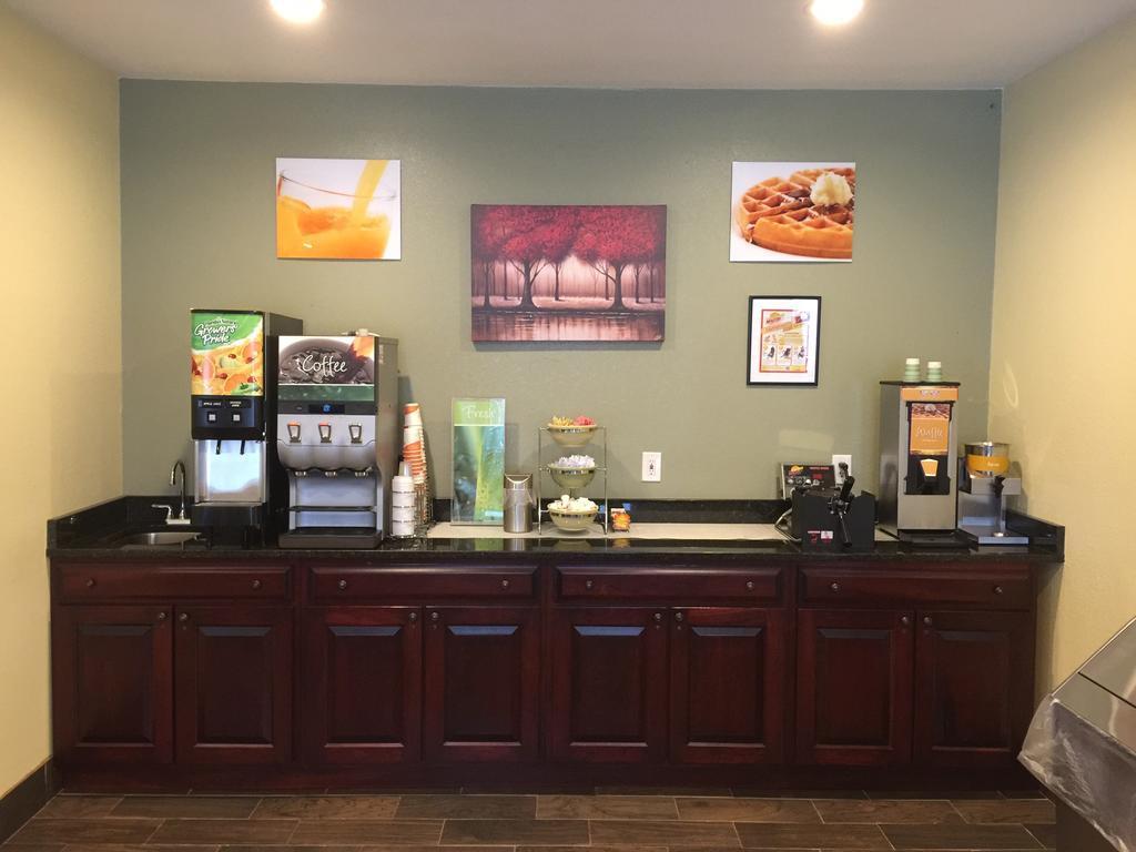 Quality Inn & Suites Wisconsin Dells Downtown - Waterparks Area Eksteriør billede