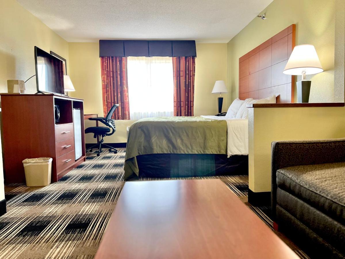 Quality Inn & Suites Wisconsin Dells Downtown - Waterparks Area Eksteriør billede