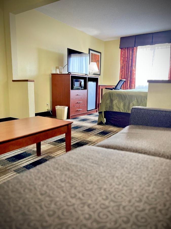 Quality Inn & Suites Wisconsin Dells Downtown - Waterparks Area Eksteriør billede
