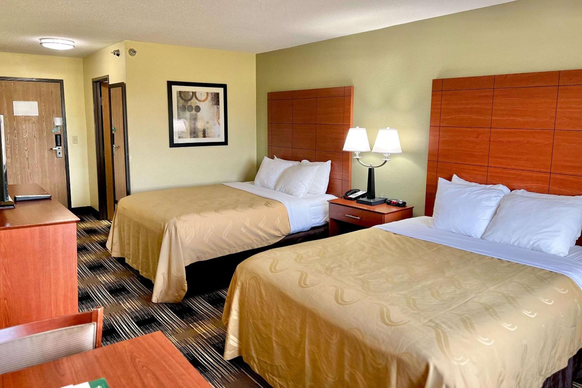 Quality Inn & Suites Wisconsin Dells Downtown - Waterparks Area Eksteriør billede