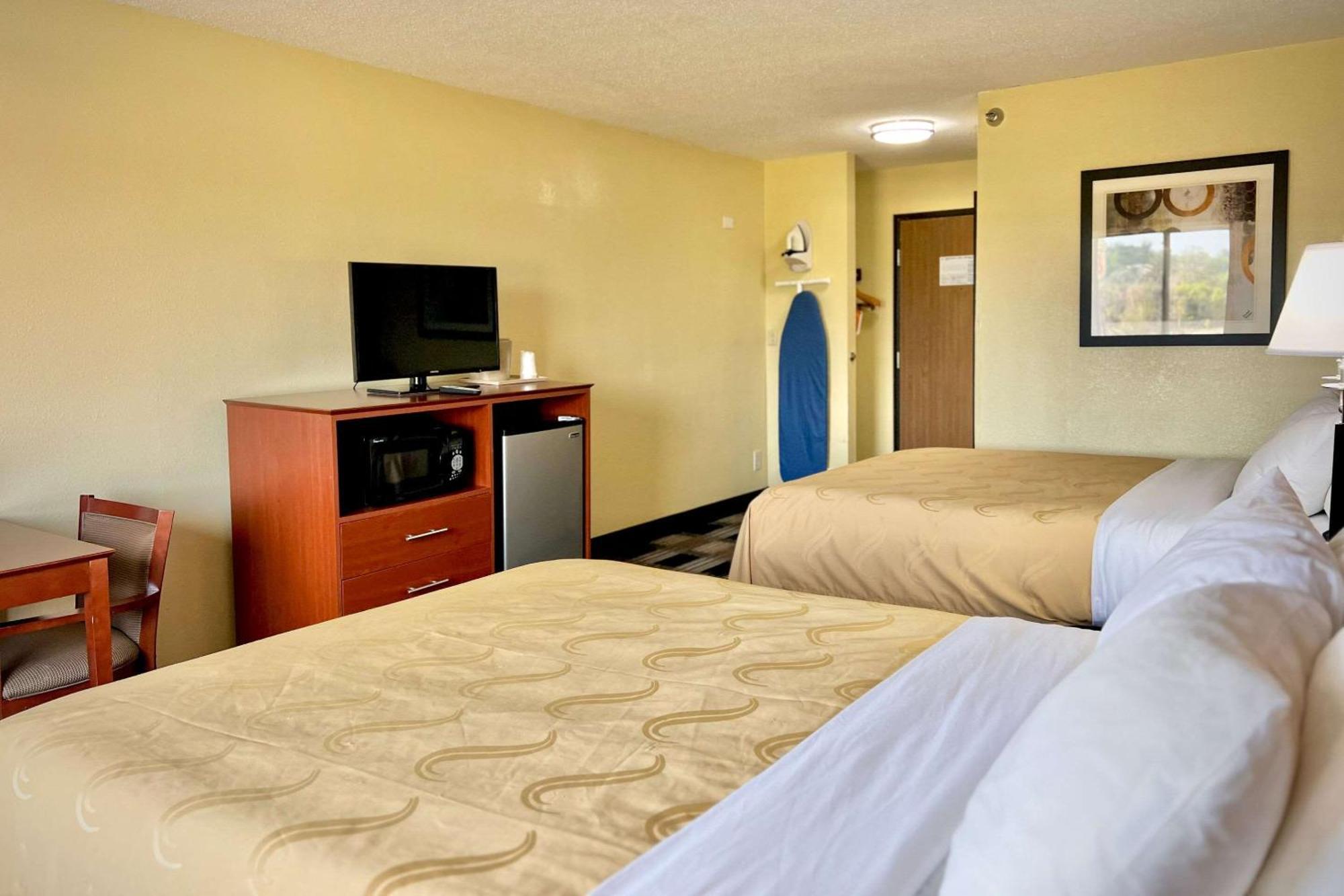 Quality Inn & Suites Wisconsin Dells Downtown - Waterparks Area Eksteriør billede