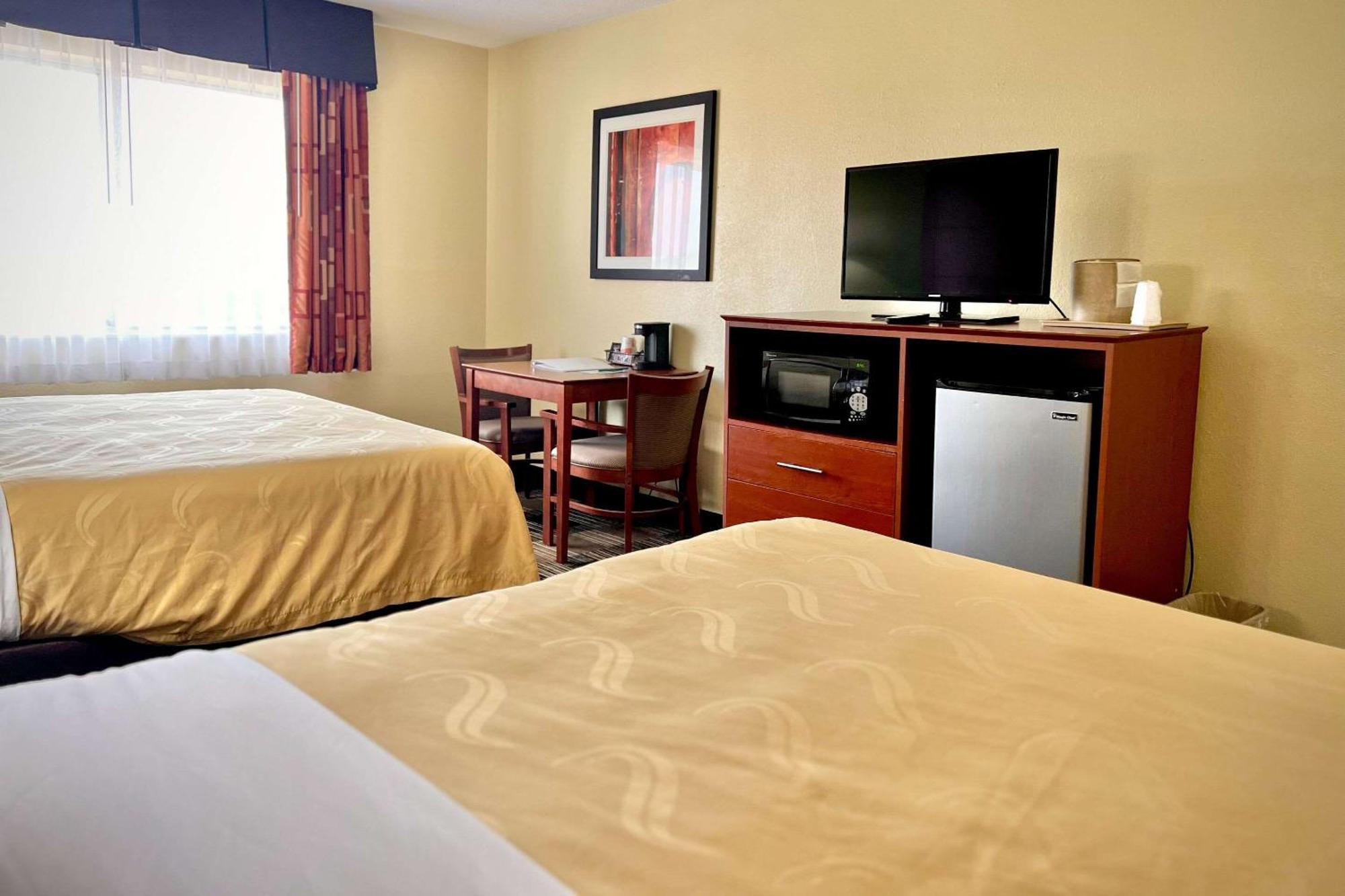 Quality Inn & Suites Wisconsin Dells Downtown - Waterparks Area Eksteriør billede