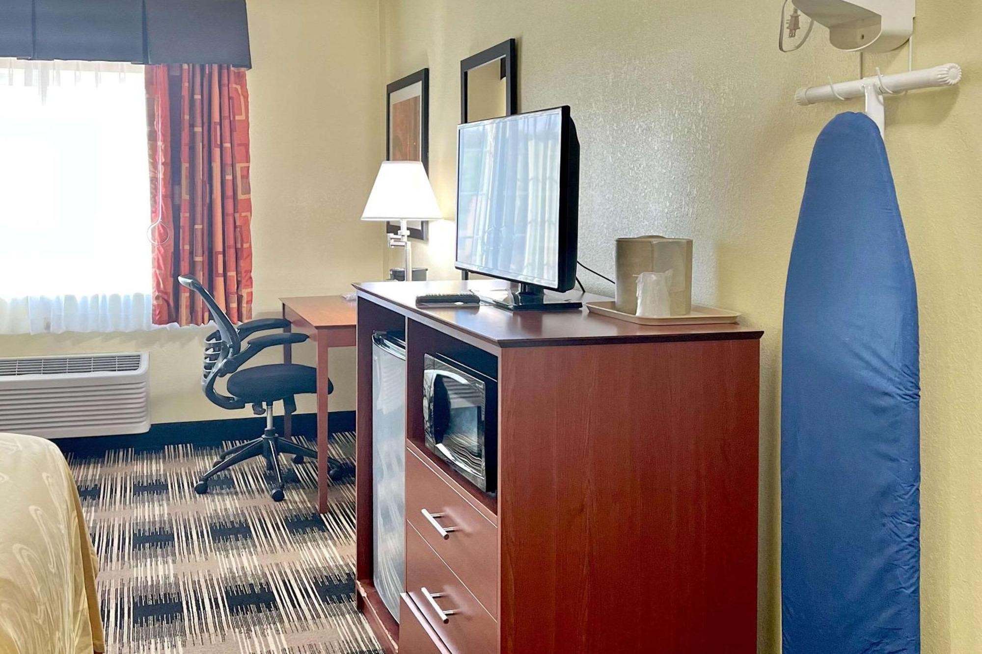 Quality Inn & Suites Wisconsin Dells Downtown - Waterparks Area Eksteriør billede