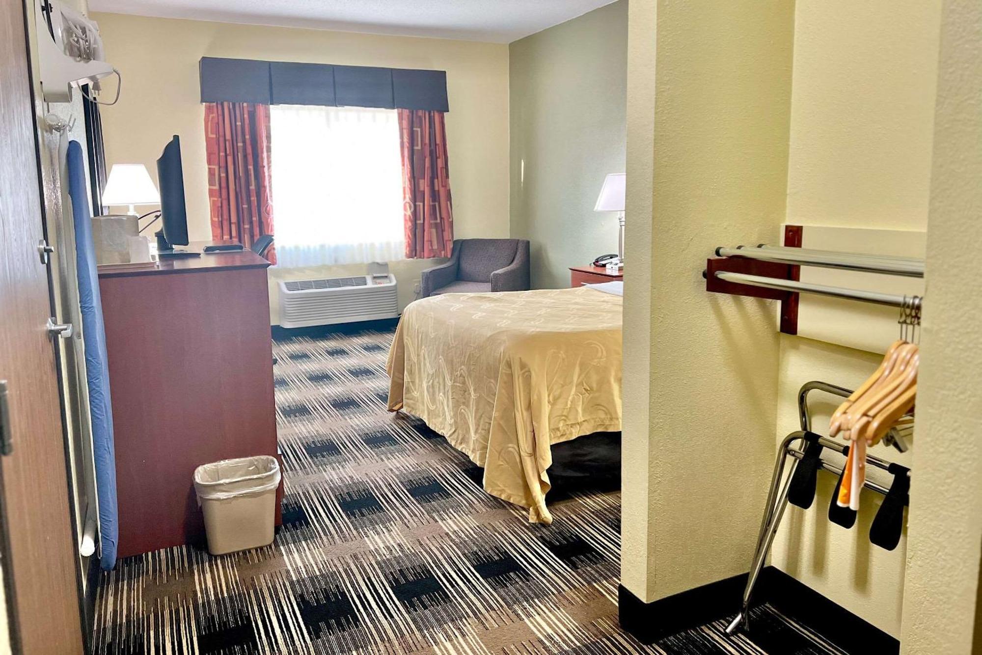 Quality Inn & Suites Wisconsin Dells Downtown - Waterparks Area Eksteriør billede